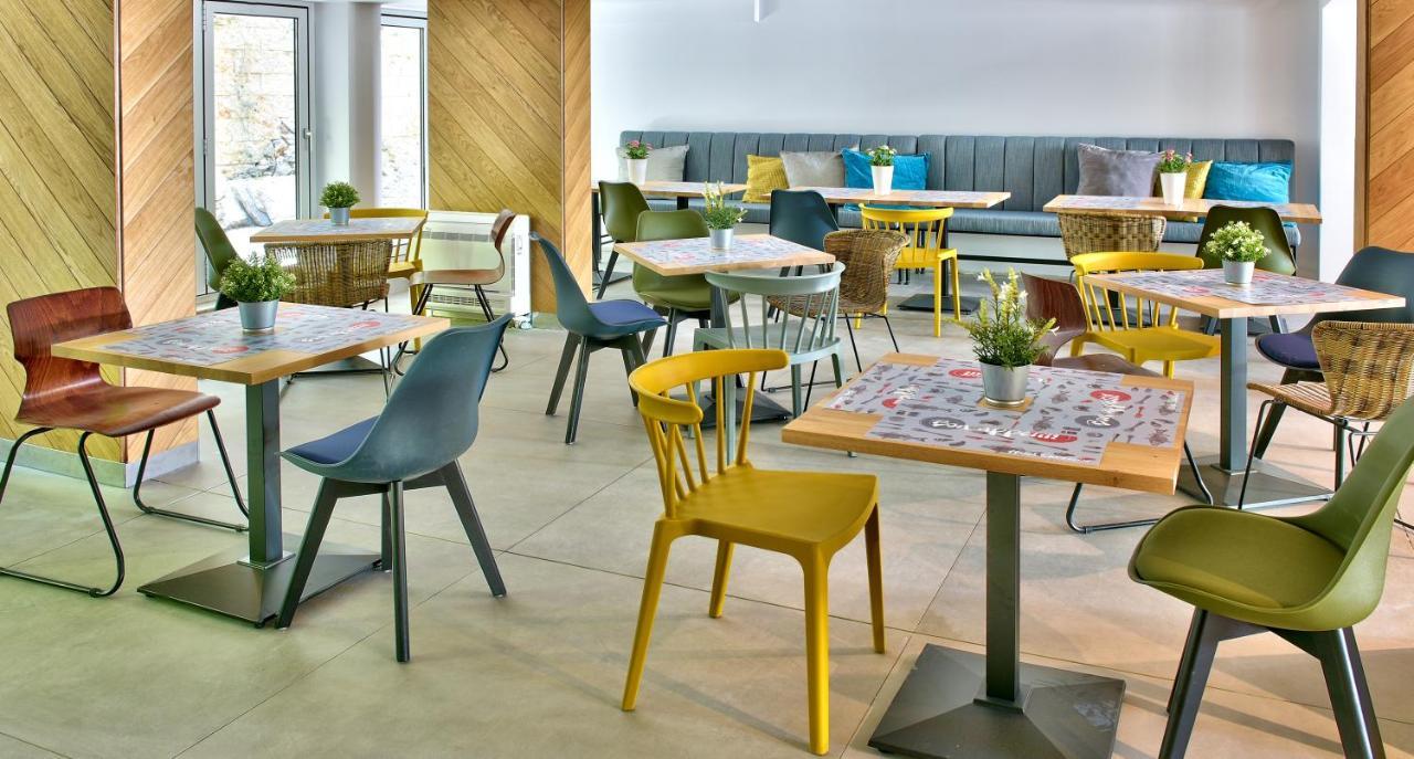 Ibis Styles Golden Sands Roomer Hotel Extérieur photo