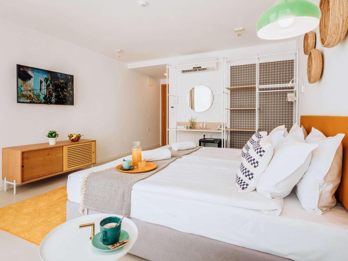 Ibis Styles Golden Sands Roomer Hotel Extérieur photo