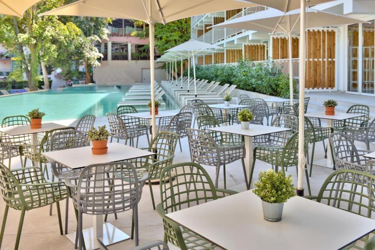 Ibis Styles Golden Sands Roomer Hotel Extérieur photo