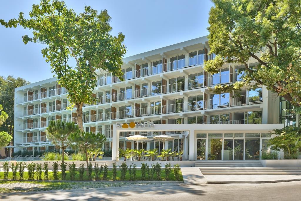 Ibis Styles Golden Sands Roomer Hotel Extérieur photo